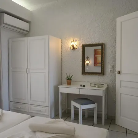 Maria Aparthotel