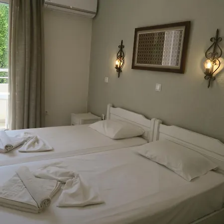 Aparthotel Maria 2*