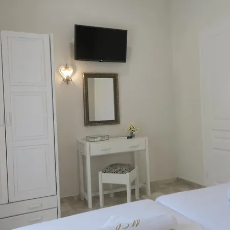 Maria Aparthotel