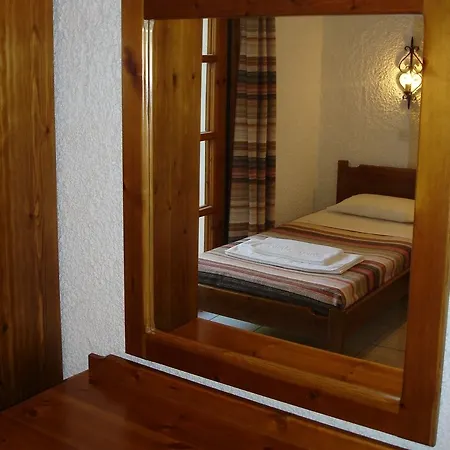 Maria Aparthotel 2*