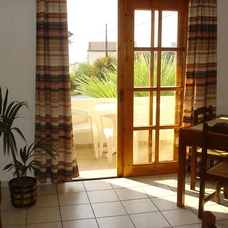 Maria Aparthotel 2*